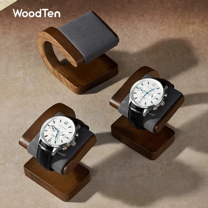 WoodTen 新型腕時計スタンド、展示用小道具、クルミ材の - Jewelry And Watches Inc のレビューと価格