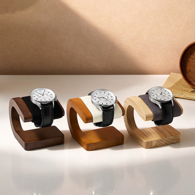 WoodTen 新型腕時計スタンド、展示用小道具、クルミ材の - Jewelry And Watches Inc のレビューと価格